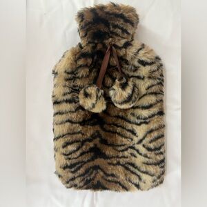 Rubber hot water bottle